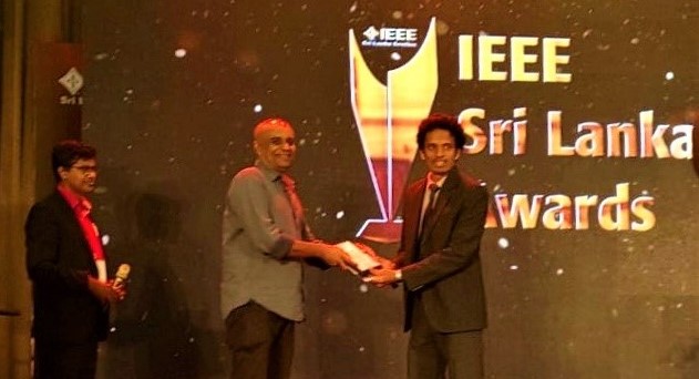 Prof. Gopura receives the "Most Outstanding Volunteer Award 2022 (Member category)" from IEEE Sri Lanka Section